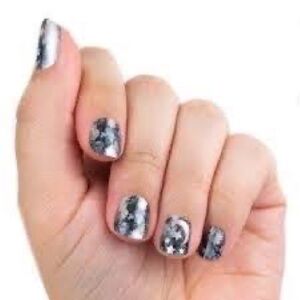 🌸Sale:3/$30🌸 Color Street Nail Polish Strips. Shade: Dark Magic. NWT.